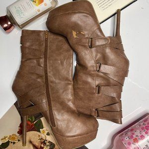 Liliana High Heeled Boots | 4 Inch Heels Size 9-10